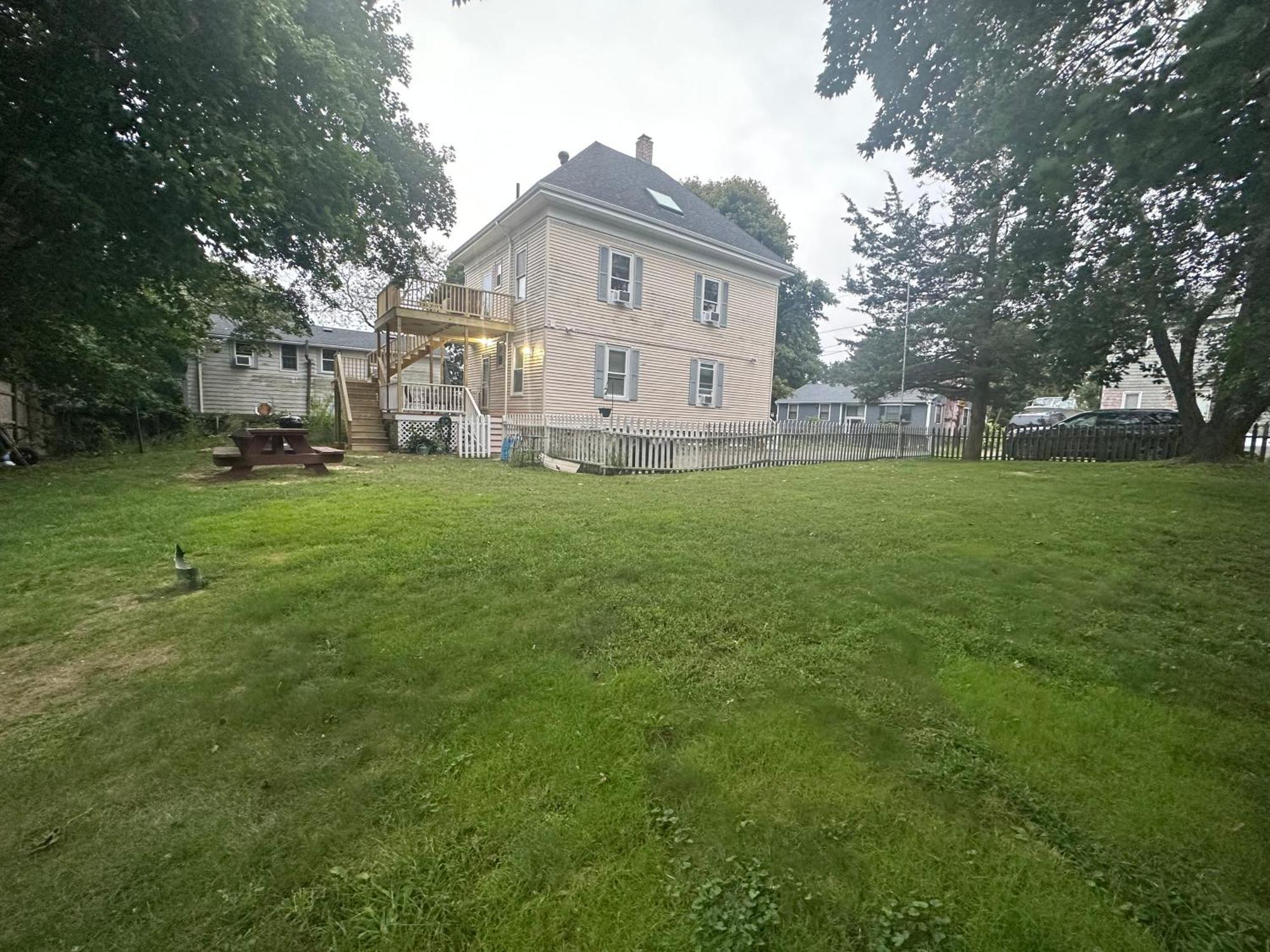 Retreat Near Beaches Глостър Екстериор снимка